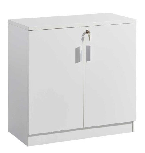 Meuble bas à deux porte battante